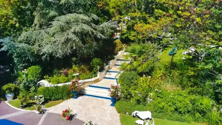 Réalisation paysagère Ledoux Paysage — escalier de jardin